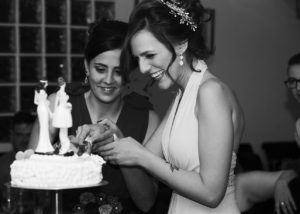 15-cortar-tarta-novias-sonrisa-albacete