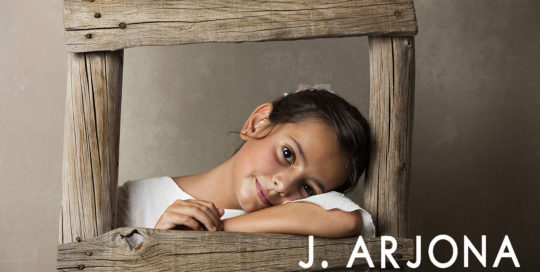 nina-estudio-comunion-escalera-retrato-albacete